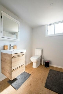 Studio Flat For Sale In Newcastle Under Lyme, Staffordshire