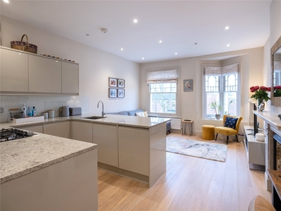 1 bedroom property for sale in Bedford Hill, London, SW12