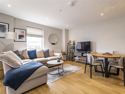 1 bedroom property for sale in Greyhound Parade, London, SW17