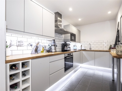 1 bedroom property for sale in Plough Close, London, NW10
