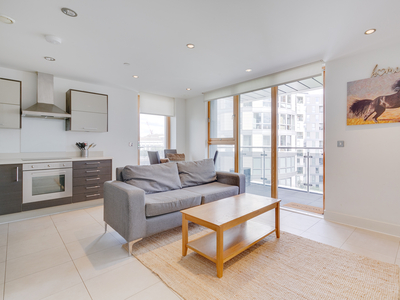 1 bedroom property for sale in Province Square, LONDON, E14
