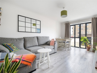 1 bedroom property for sale in Ship Yard, London, E14