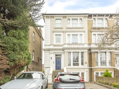 2 bedroom property for sale in Argyle Road, London, W13