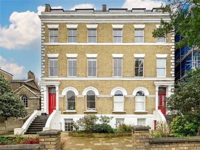 2 bedroom property for sale in Aubert Park, LONDON, N5