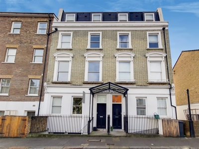 2 bedroom property for sale in Churchfield Road, LONDON, W3