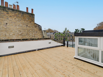 2 bedroom property for sale in Liverpool Road, London, N1