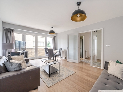 2 bedroom property for sale in Porchester Square, London, W2