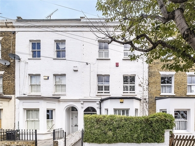 2 bedroom property for sale in Simpson Street, London, SW11