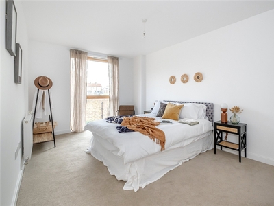 2 bedroom property for sale in Sumner Road, London, SE15