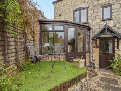 2 bedroom property for sale in The Park, Painswick, GL6
