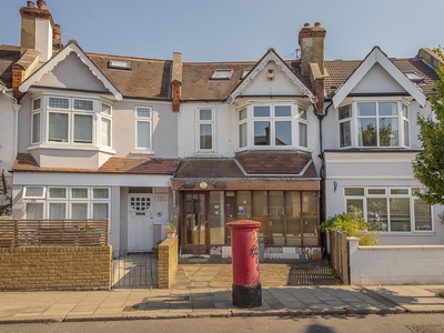 2 bedroom property for sale in White Hart Lane, London, SW13