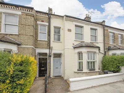 2 bedroom property to let in Haldon Road London SW18