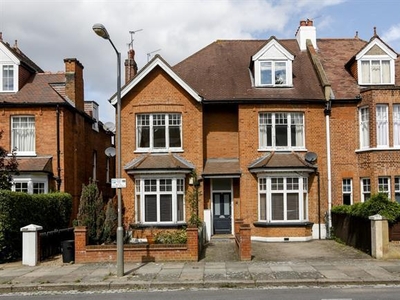 2 bedroom property to let in Rusholme Road, SW15