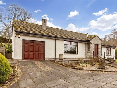 3 bed detached bungalow for sale in Peebles
