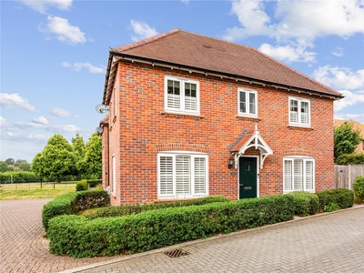 3 bedroom property for sale in Abrahams Close, Amersham, HP7