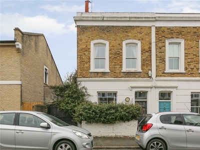 3 bedroom property for sale in Appleby Road, London, E8