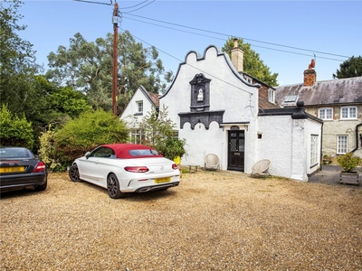 3 bedroom property for sale in Gatton Park, Reigate, RH2