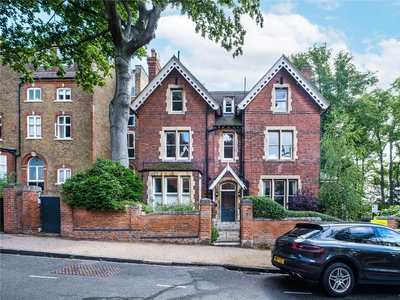 3 bedroom property for sale in Holford Road, London, NW3