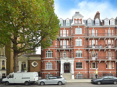 3 bedroom property for sale in Holland Park Gardens, London, W14