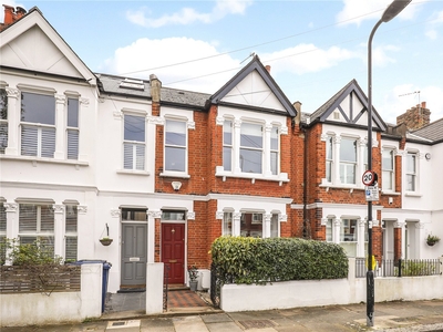 3 bedroom property for sale in Kent Road, London, W4