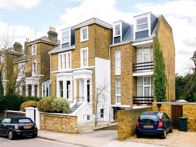 3 bedroom property for sale in Montague Road, RICHMOND, TW10