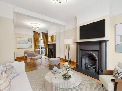 4 bedroom property for sale in Bowerdean Street, Fulham, SW6