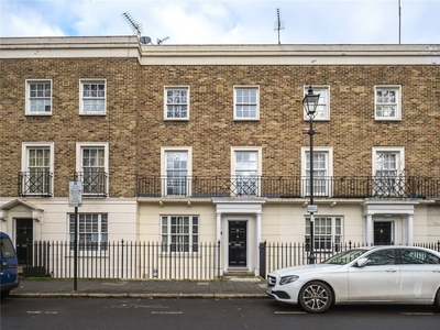 4 bedroom property for sale in Canonbury Square, London, N1