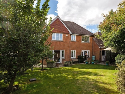 4 bedroom property for sale in Fiveways Close, Marlborough, SN8