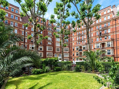 4 bedroom property for sale in Iverna Court, London, W8