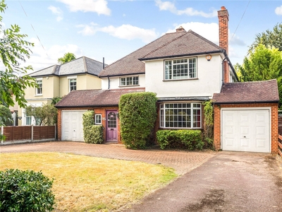 4 bedroom property for sale in Manor Road North, ESHER, KT10