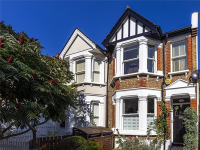 4 bedroom property for sale in Murray Road, London, W5