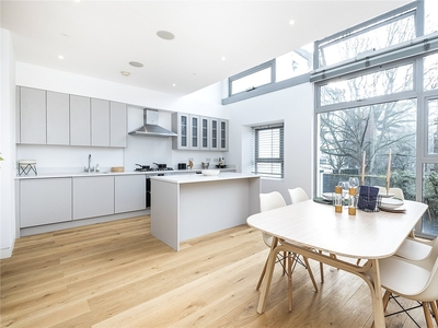 4 bedroom property for sale in Park Place, London, N1