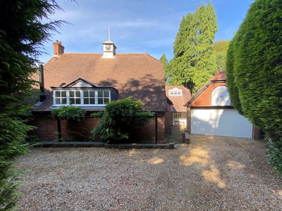 4 bedroom property for sale in Tower Road, Hindhead, GU26