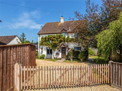 4 bedroom property for sale in Winterbourne Stoke, Salisbury, SP3