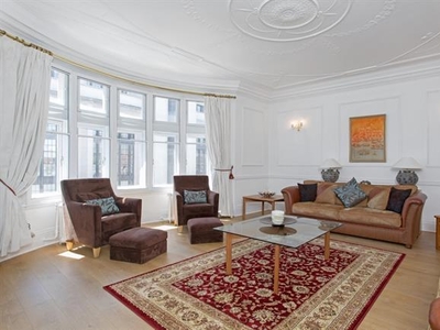4 bedroom property to let in Old Court Place London W8 EPC:E