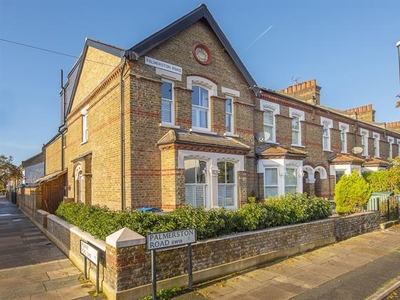 4 bedroom property to let in Palmerston Road London SW19