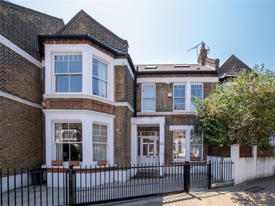 5 bedroom property for sale in Oakhill Road, London, SW15