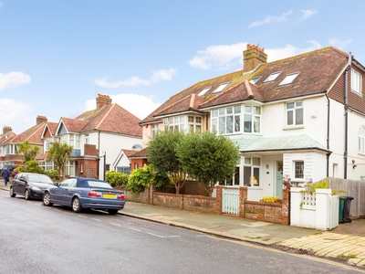 5 bedroom property for sale in Wish Road, Hove, BN3
