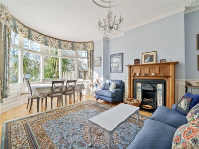 5 bedroom property for sale in Woodside Avenue, LONDON, N12