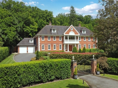 6 bedroom property for sale in Long Bottom Lane, Beaconsfield, HP9