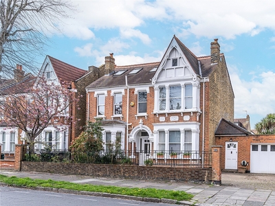 6 bedroom property for sale in North Avenue, London, W13