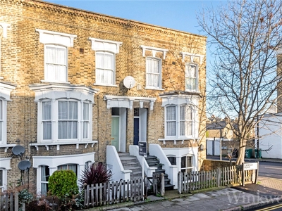 Casella Road, London, SE14 2 bedroom maisonette in London