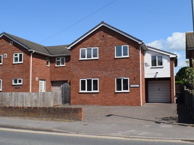 Detached house to rent in Wembdon Road, Bridgwater TA6