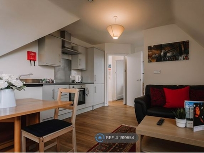 Flat to rent in Kingston Villas, Hull HU5