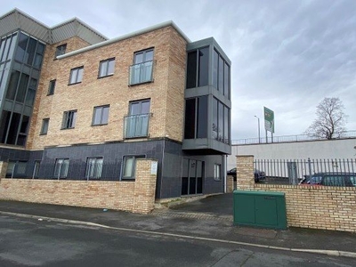 Flat to rent in Luxaa Apartments, Doncaster DN4