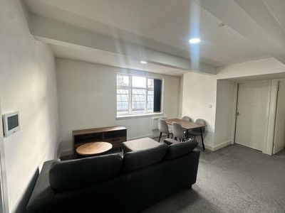 Flat to rent in Silver Street, Hull, Yorkshire HU1