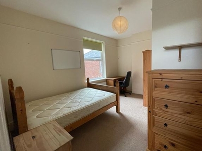 Room to rent in Polsloe Road, Exeter EX1