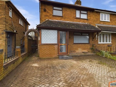 Semi-detached house to rent in Hawthorn Road, Shelfield WS4