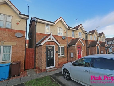 Semi-detached house to rent in The Chilterns, Hull HU9
