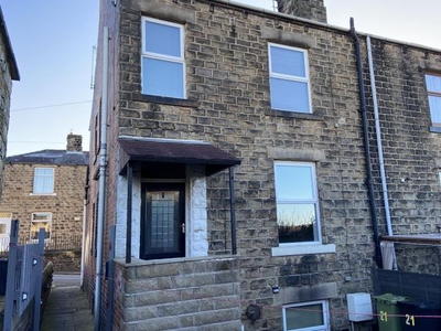 Terraced house to rent in Bank Street, Mirfield WF14